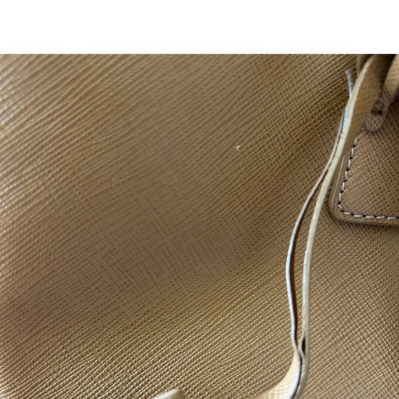 Prada Saffiano Camel with clip closure - Picture 3 of 10